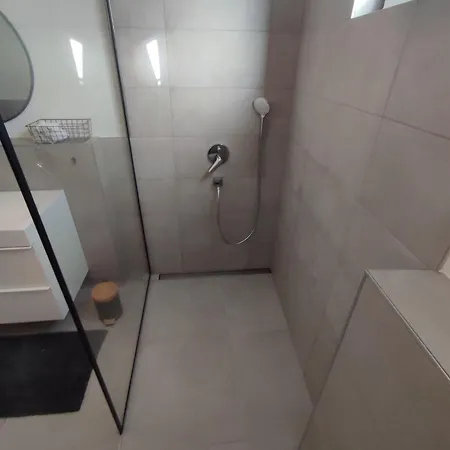 Modernes In Verkehrsguenstiger Lage Apartment Floersheim am Main